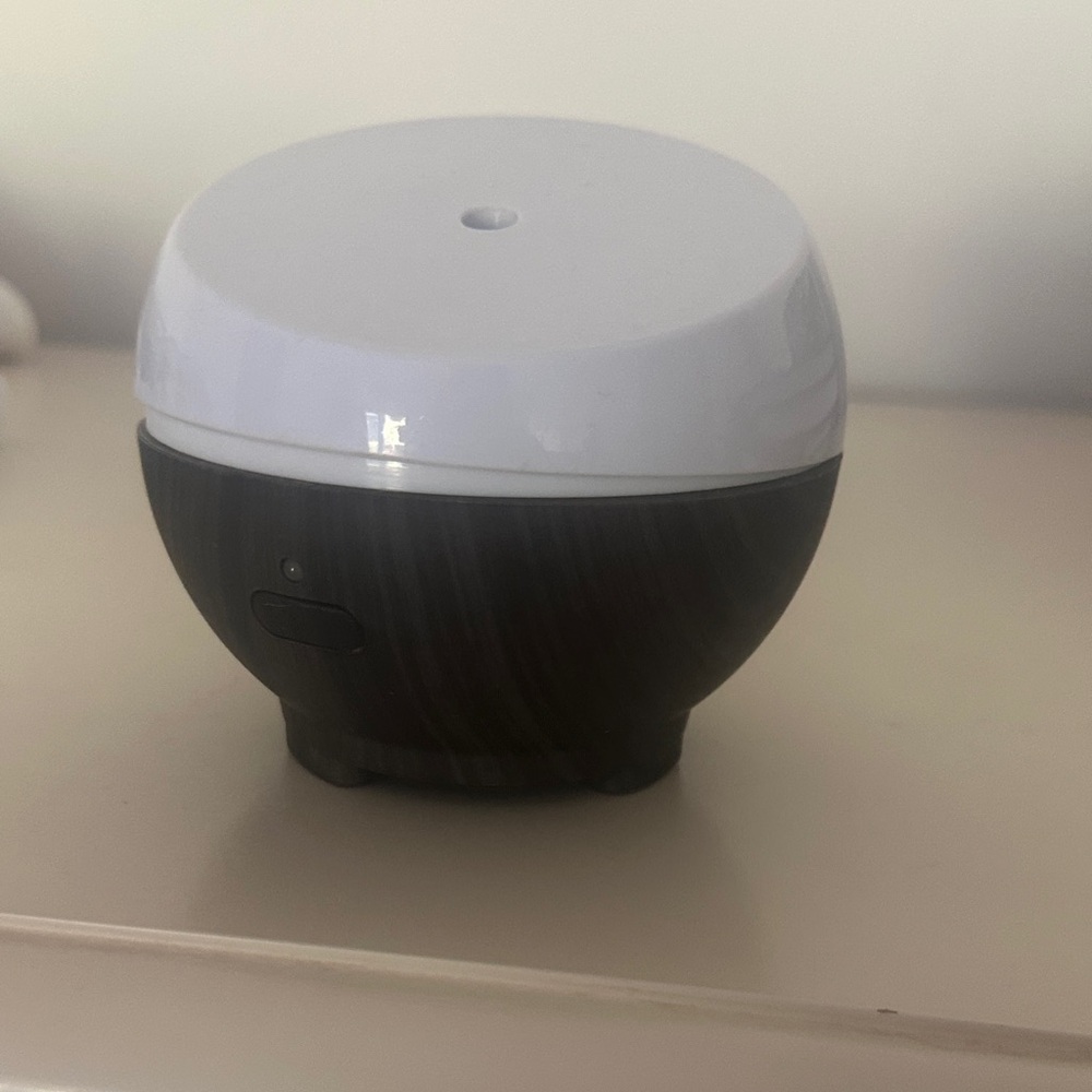 White and Black Aroma Diffuser